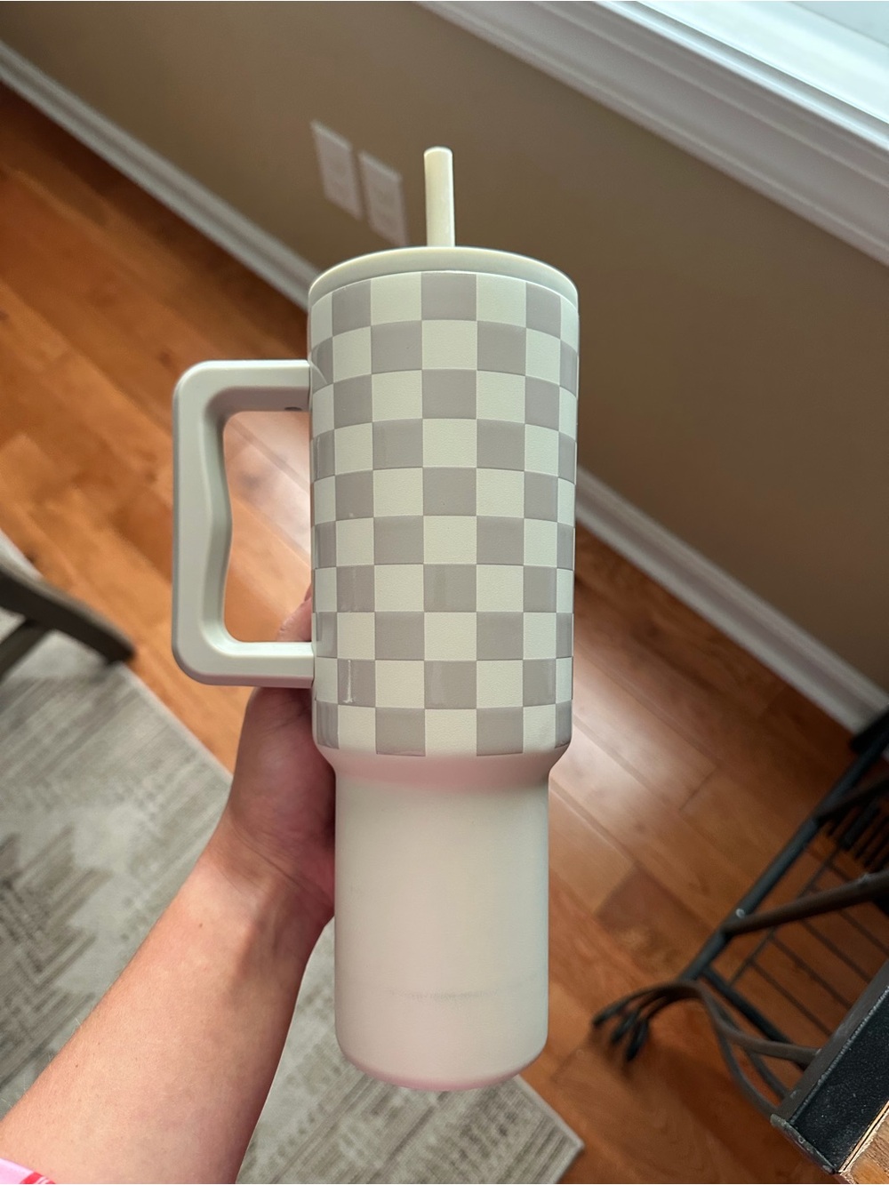 Checker Pattern White & Light Gray Insulated Travel Tumbler with Handle